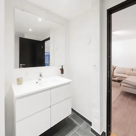 Fantastic Wprivate Terrace Apartment *